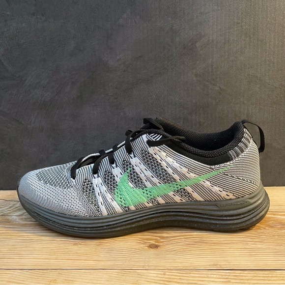 Nike Flyknit Lunar 1+ - Picture 4 of 16